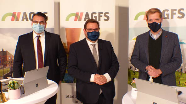 Das neu gewählte Präsidium der AGFS 2020 Drei Personen sind das Präsidium der AGFS.